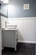 Mt Madison Inn & Suites