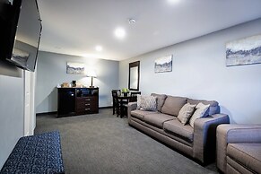Mt Madison Inn & Suites
