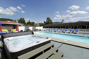 Mt Madison Inn & Suites