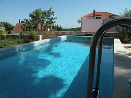 Villa Avantgarde B&B