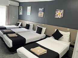 Parkway Motel