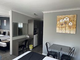 Parkway Motel
