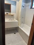 Parkway Motel