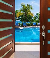 Little Waters on the Cliff