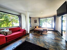 Koh Chang Cliff Beach Resort