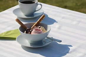 Brekkestranda Fjordhotel