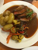 Brekkestranda Fjordhotel