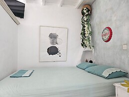 Anthippi Guest House