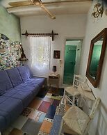 Anthippi Guest House