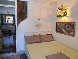 Anthippi Guest House