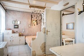 Anthippi Guest House