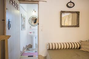 Anthippi Guest House