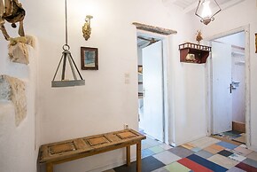 Anthippi Guest House