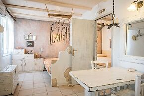 Anthippi Guest House