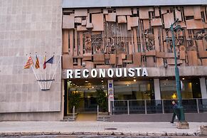Hotel Reconquista