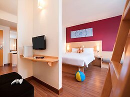 ibis Bangkok Riverside