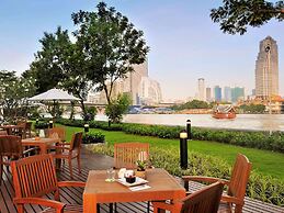 ibis Bangkok Riverside