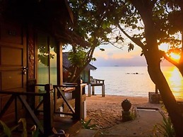 Sunset Village Beach Resort