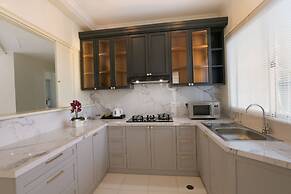 Java Paragon Hotel and Residences