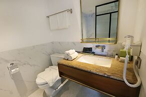 Java Paragon Hotel and Residences