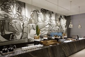 Java Paragon Hotel and Residences