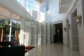 Java Paragon Hotel and Residences