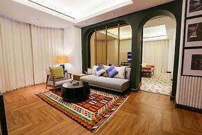 Java Paragon Hotel and Residences