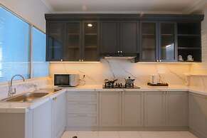 Java Paragon Hotel and Residences