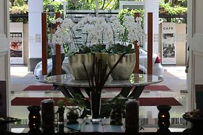 Java Paragon Hotel and Residences