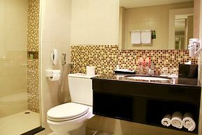 Java Paragon Hotel and Residences