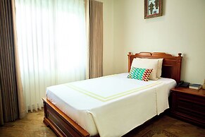 Crystal Palm Hotel