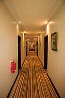 Crystal Palm Hotel