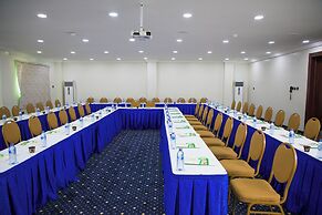 Crystal Palm Hotel