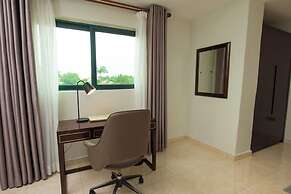 Crystal Palm Hotel