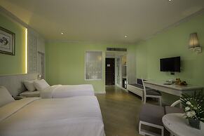 Aonang Villa Resort Beachfront