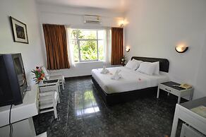Basaya Beach Hotel & Resort