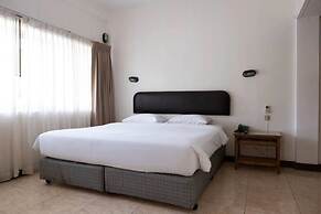 Basaya Beach Hotel & Resort