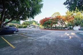 Basaya Beach Hotel & Resort