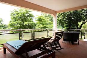 Basaya Beach Hotel & Resort