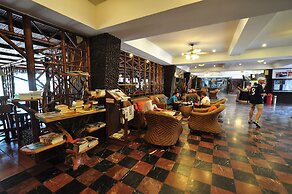 Basaya Beach Hotel & Resort