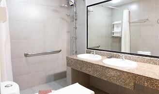 Basaya Beach Hotel & Resort