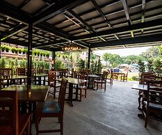 Basaya Beach Hotel & Resort