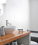 Abalone Hotel & Villas