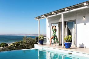 Abalone Hotel & Villas