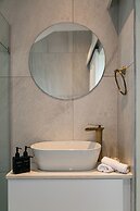 Abalone Hotel & Villas