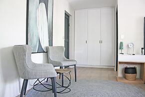 Abalone Hotel & Villas