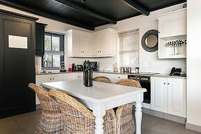 Abalone Hotel & Villas