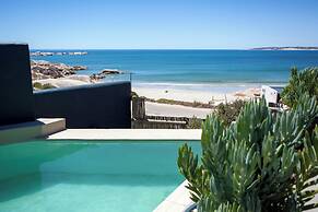 Abalone Hotel & Villas