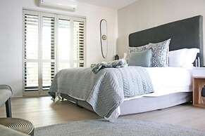 Abalone Hotel & Villas