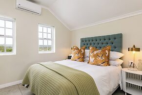 Abalone Hotel & Villas